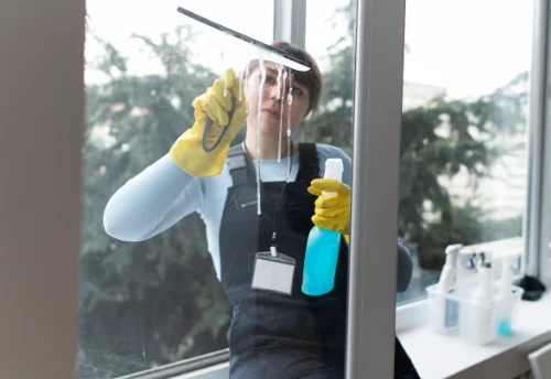 Nettoyage de vitres intérieures et extérieures à Sand